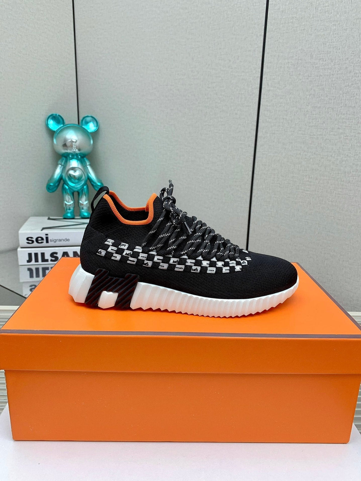 HM Flex slip-on sneaker In Black Woven Fabric 106318