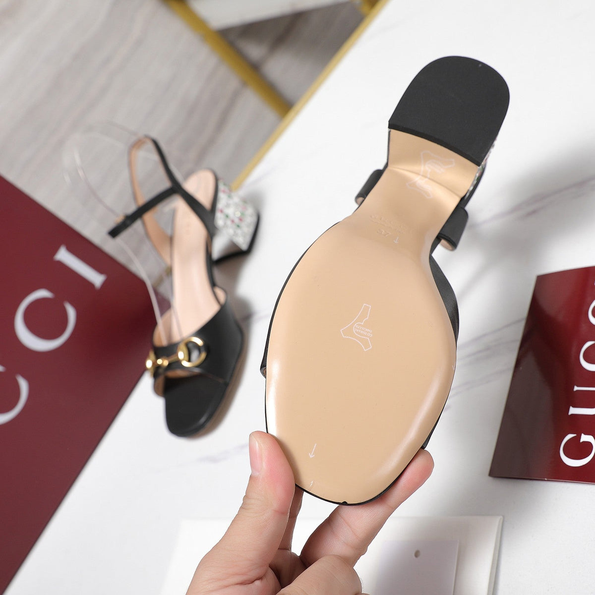 GG 26ss Sandals 55 Black Beige Sheepskin 601098