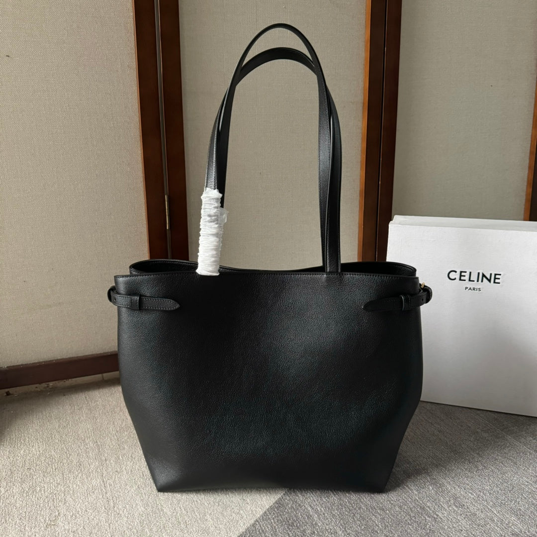 MEDIUM CABAS ANAÏS CUIR TRIOMPHE 54 IN BLACK GRAINED CALFSKIN
