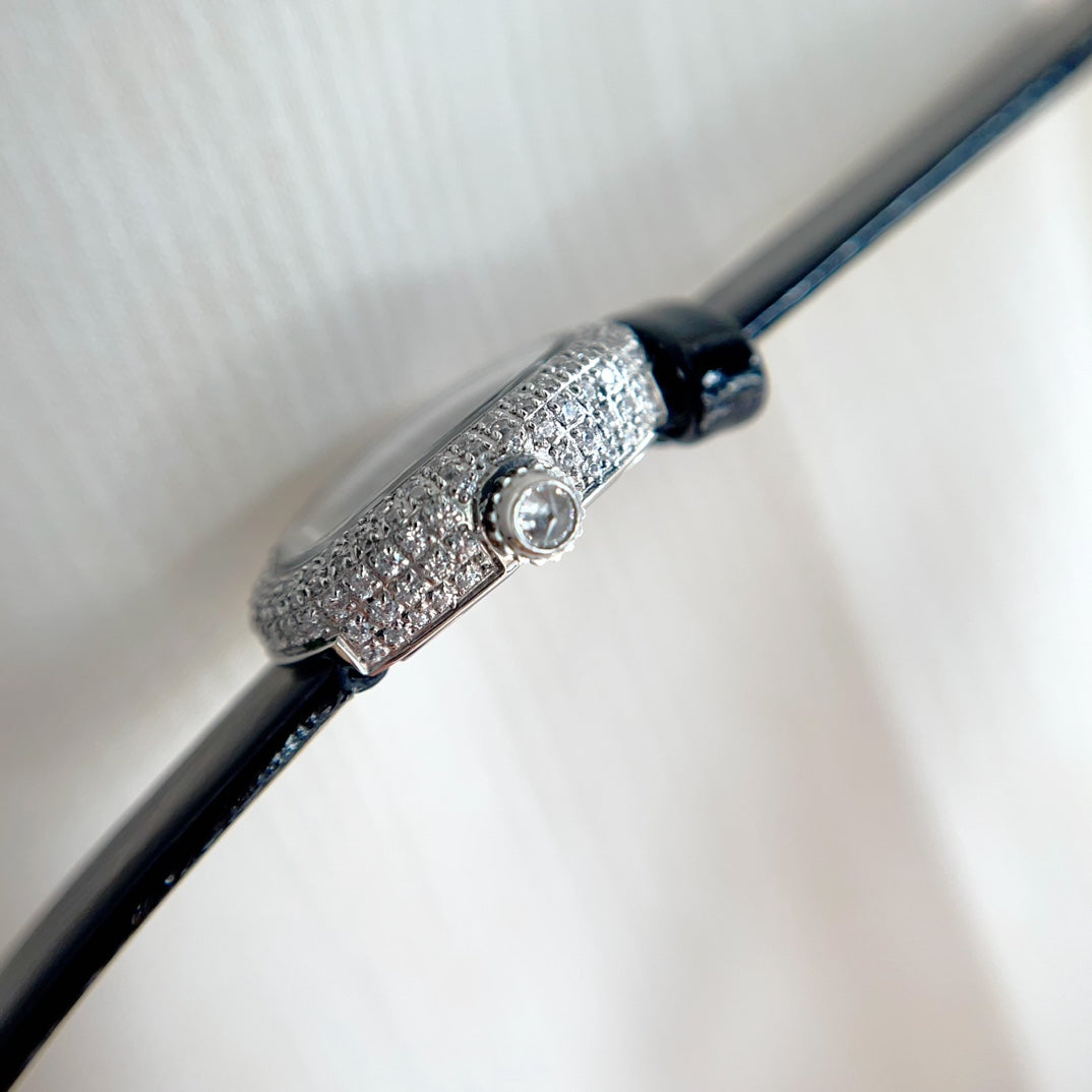 Baignoire Silver Diamond Case Black Leather Strap