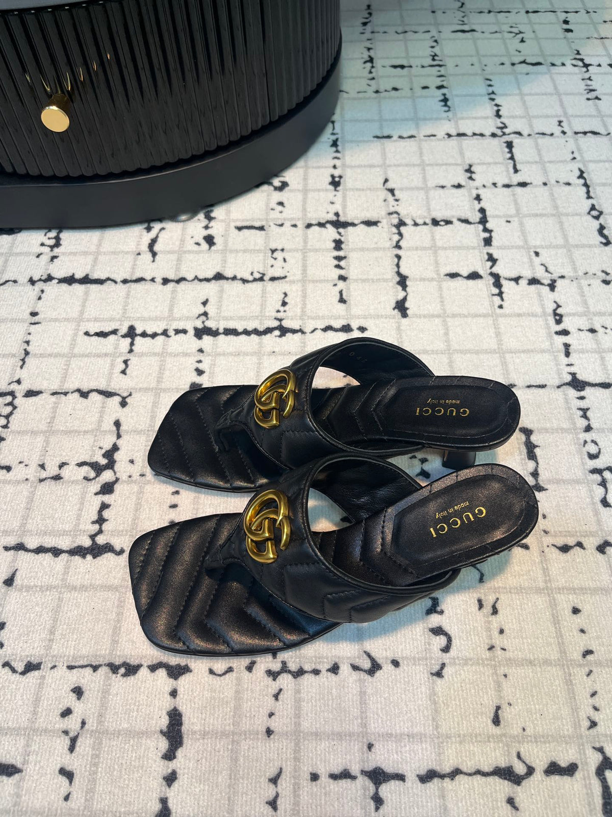 GG THONG SANDALS 55 BLACK CALKSKIN