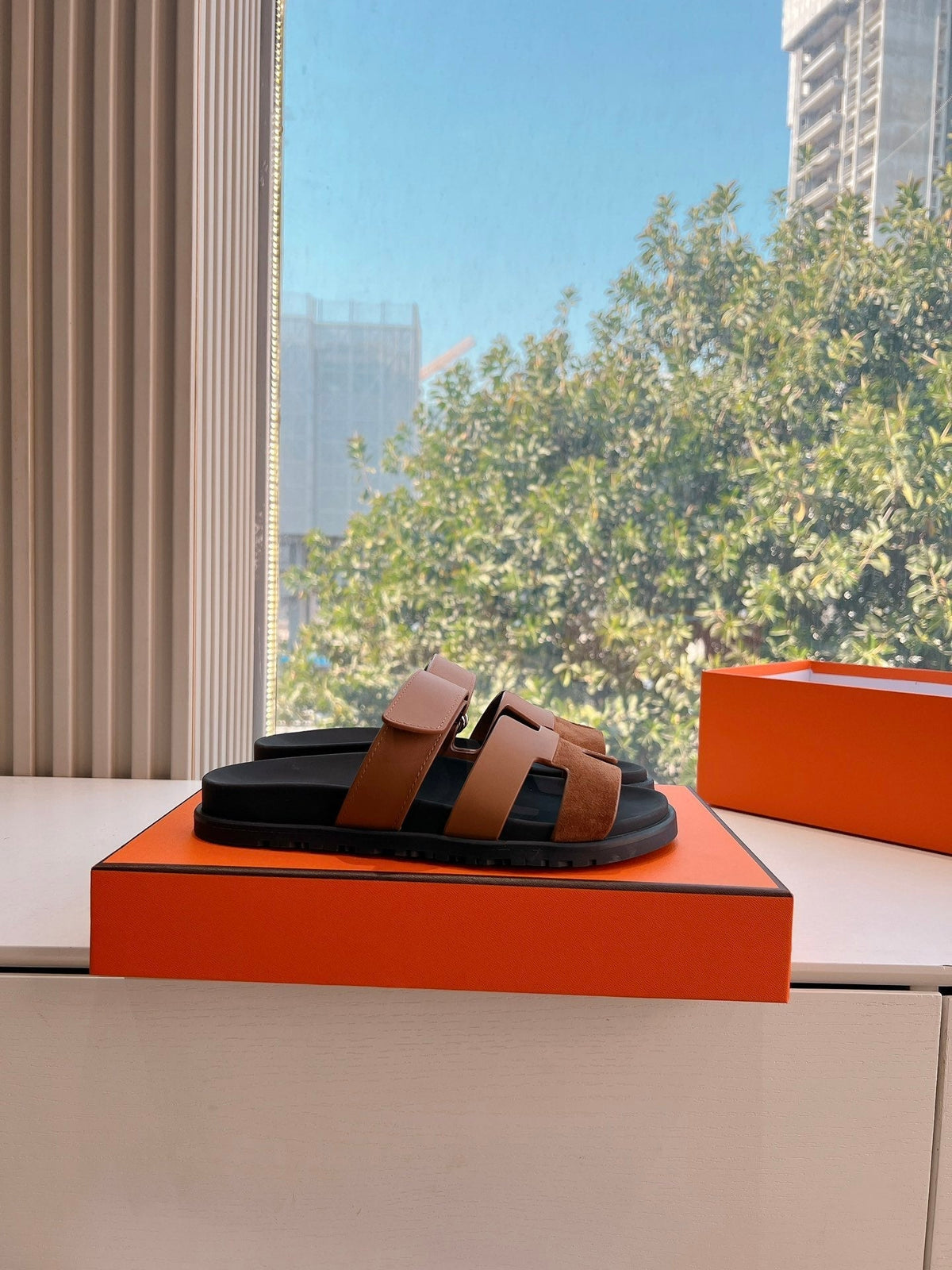 CHYPRE SANDAL IN BRONZE BROWN SUEDE AND CALFSKIN