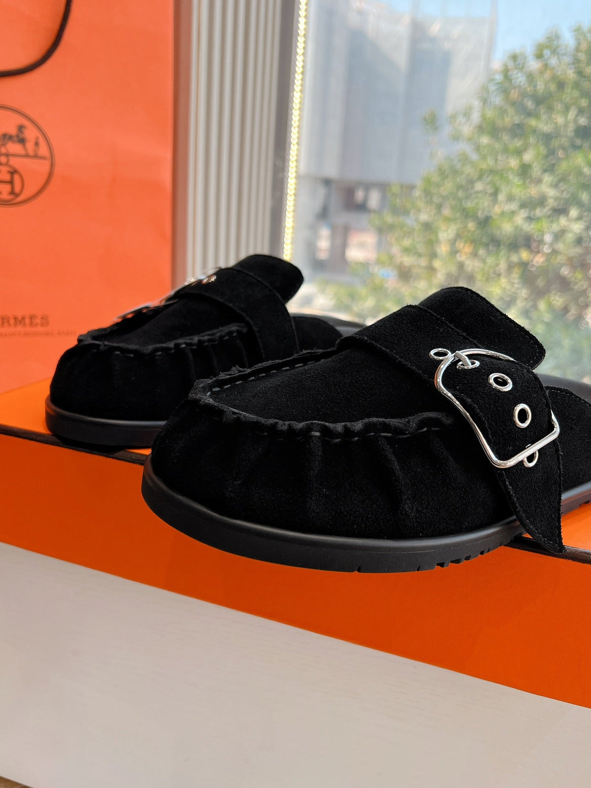 HM 25 Key Mule Black Suede