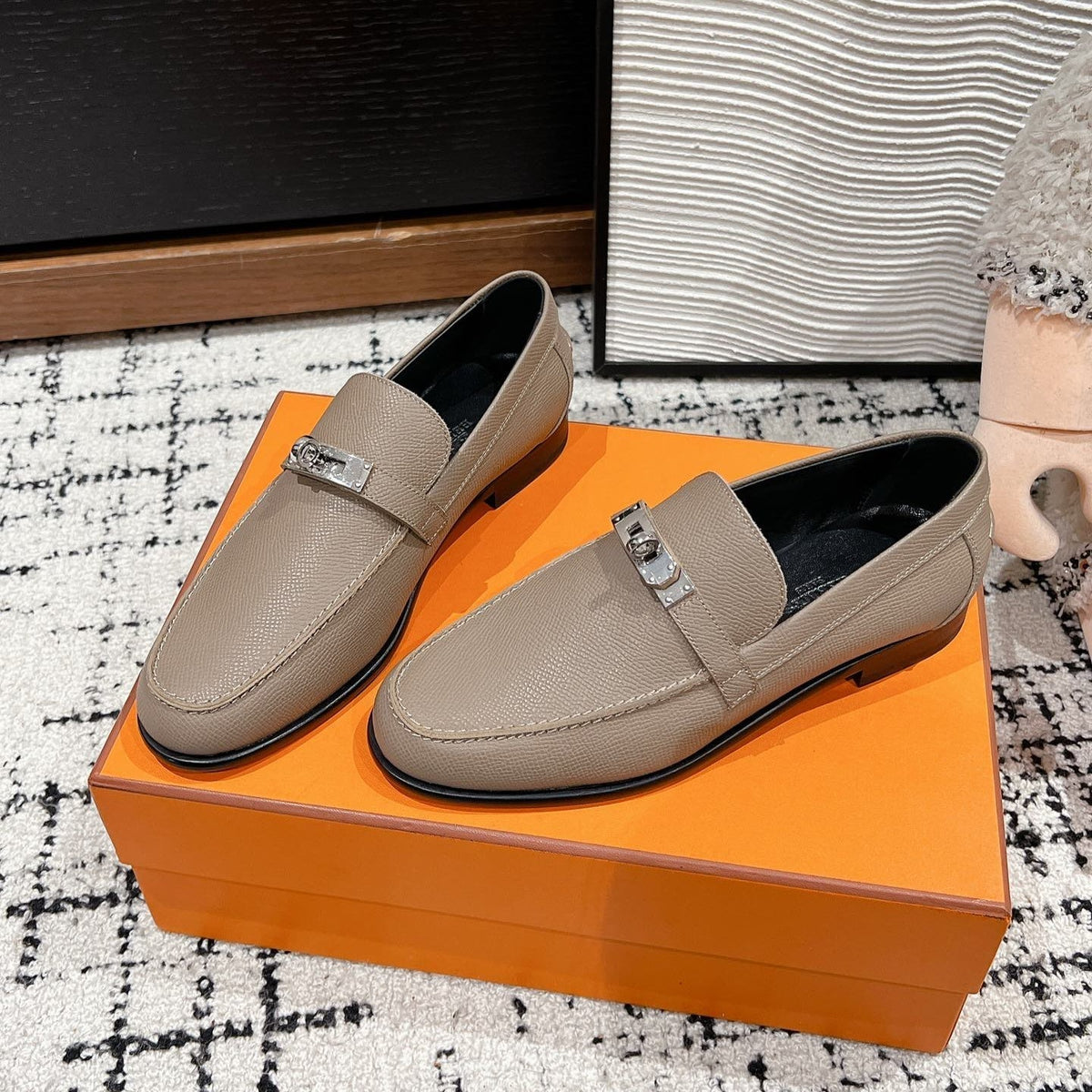 HM Destin Loafer In Grey Beige Calfskin 118779