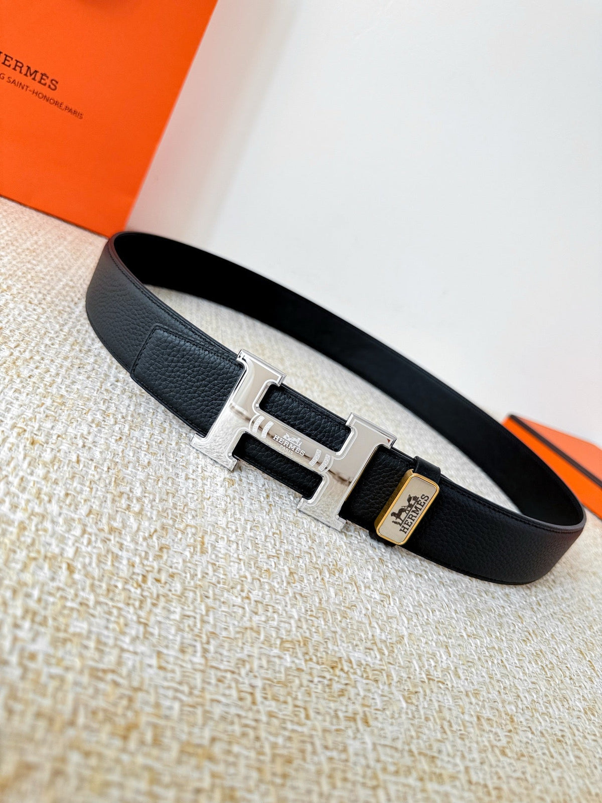 HM Constance Belt 38mm  Black Cowhide Sliver Buckle 619782