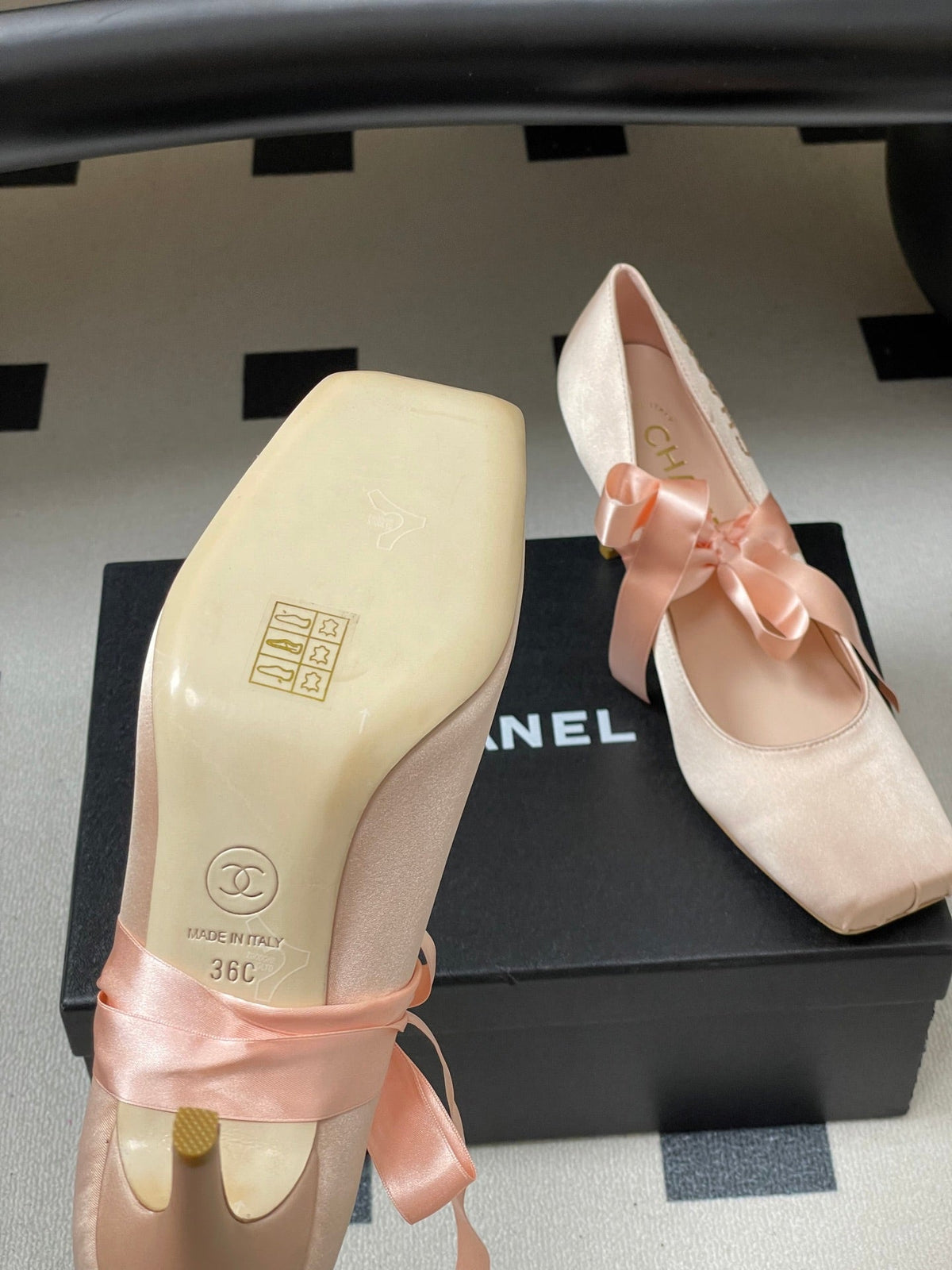 CC 26 Pump Pink Satin Silk 593135
