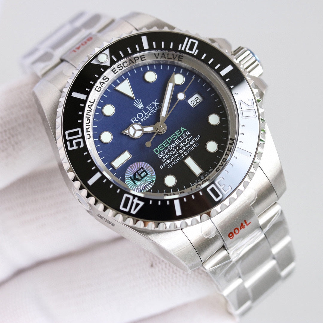 Rolex Sea- Dweller 44mm Silver Blue Dial
