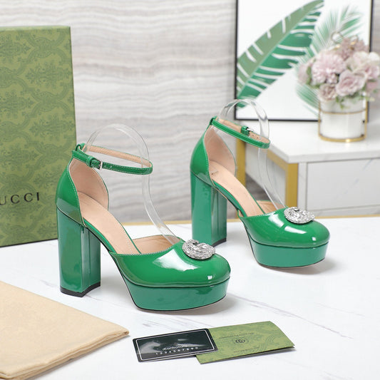 platform pump with double g green patent leather