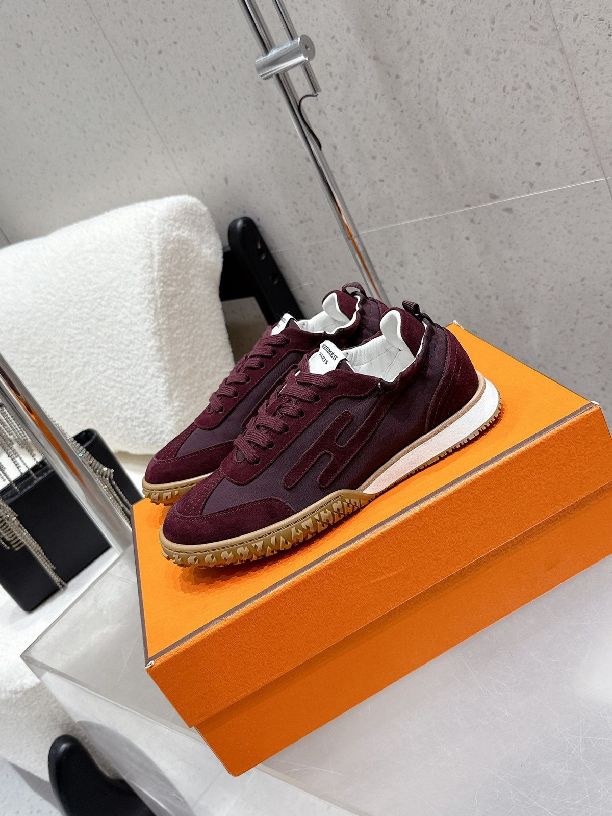 HM Jet Sneaker Burgundy Suede 554155