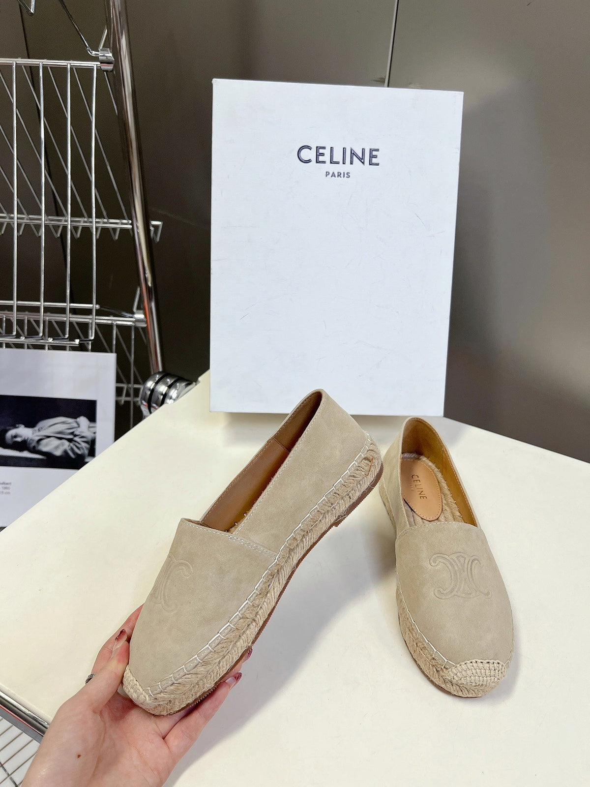 LOAFER IN OAT TAN SUEDE AND WOVEN RAFFIA