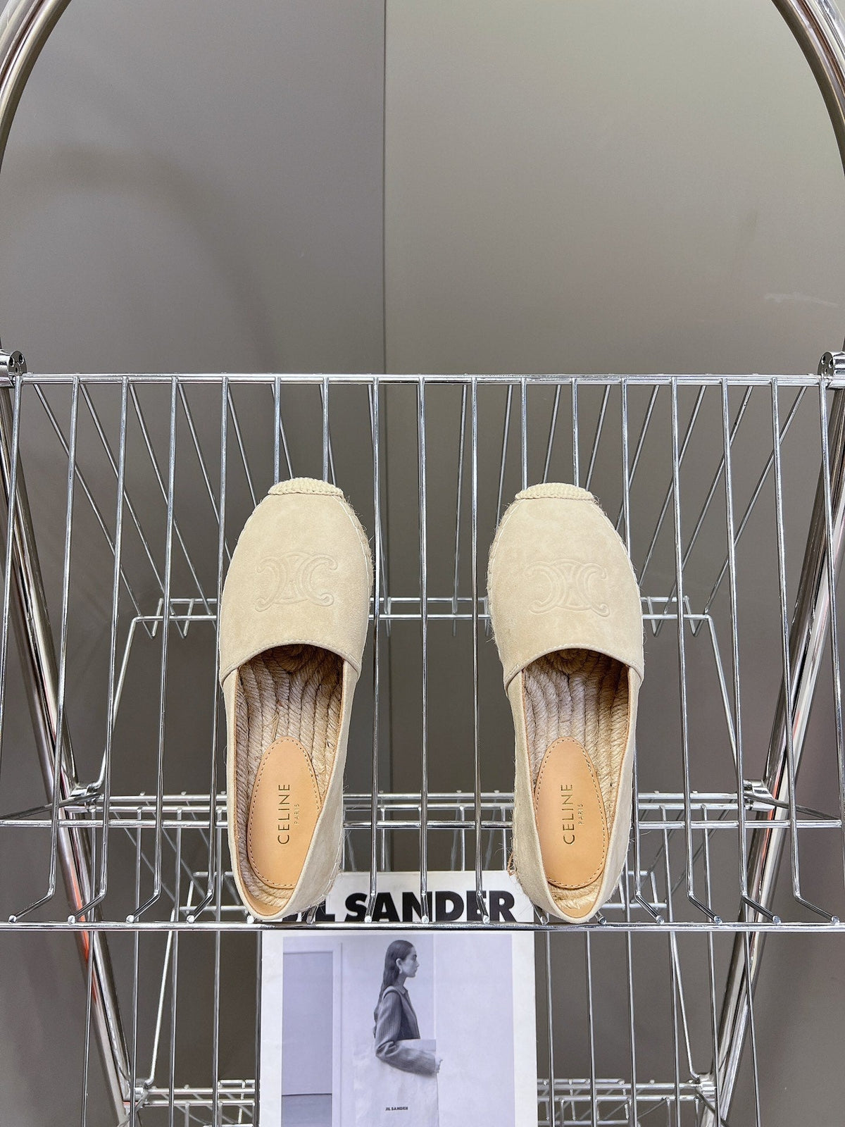 LOAFER IN OAT TAN SUEDE AND WOVEN RAFFIA