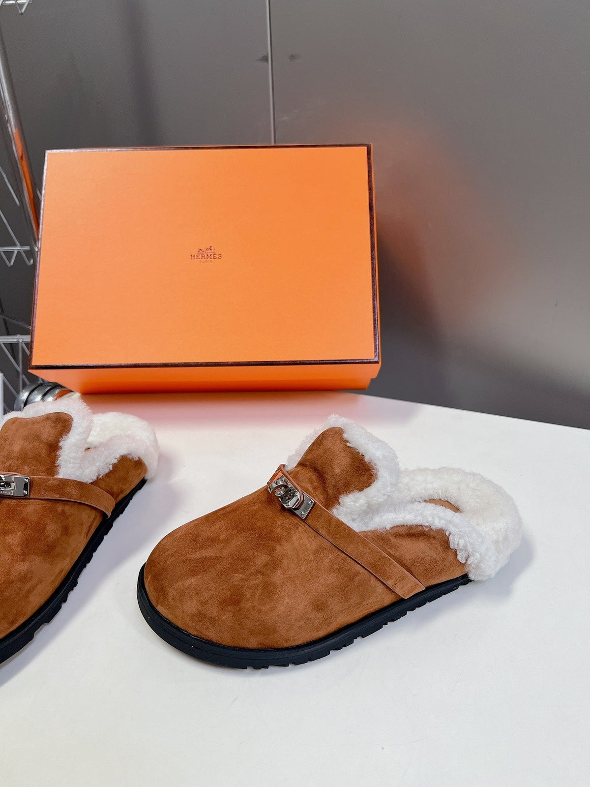OZ Mule Dark Brown Suede White Shearling