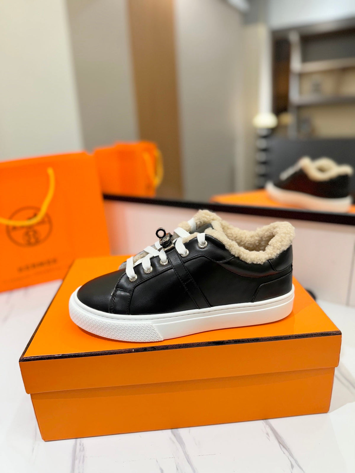 HM Day Sneaker Black With Wool Lining Cowhide 983060