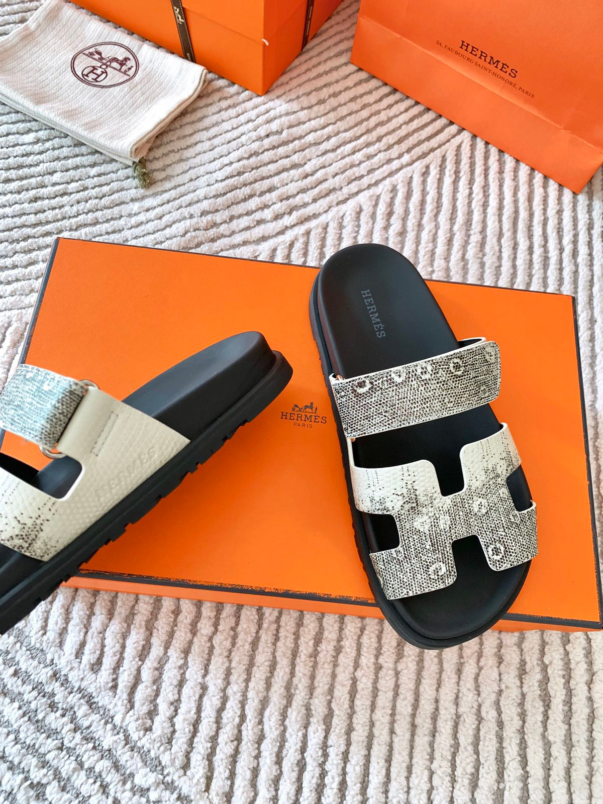 HM Chypre Sandal Ombre Ivory White Black Cowhide 963216