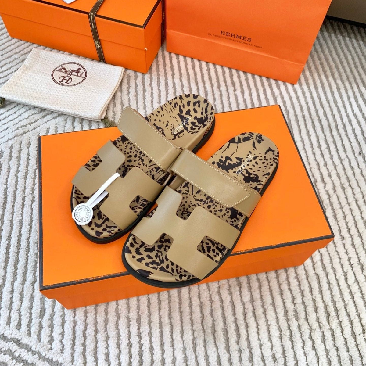 HM Chypre Sandal Dark Beige With Black Pattern Cowhide 963202