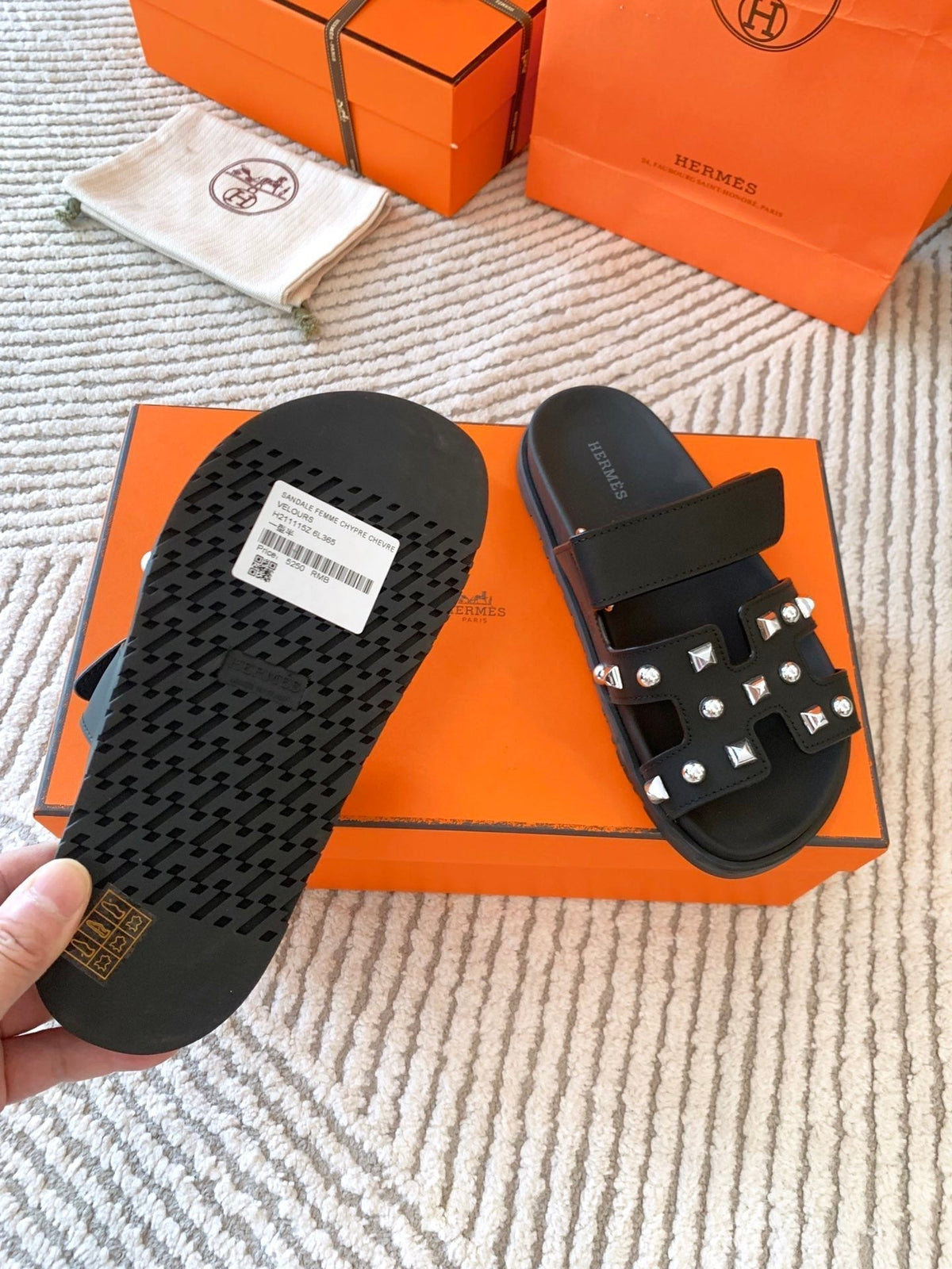 HM Chypre Sandal Black With White Stones Lambskin 963500
