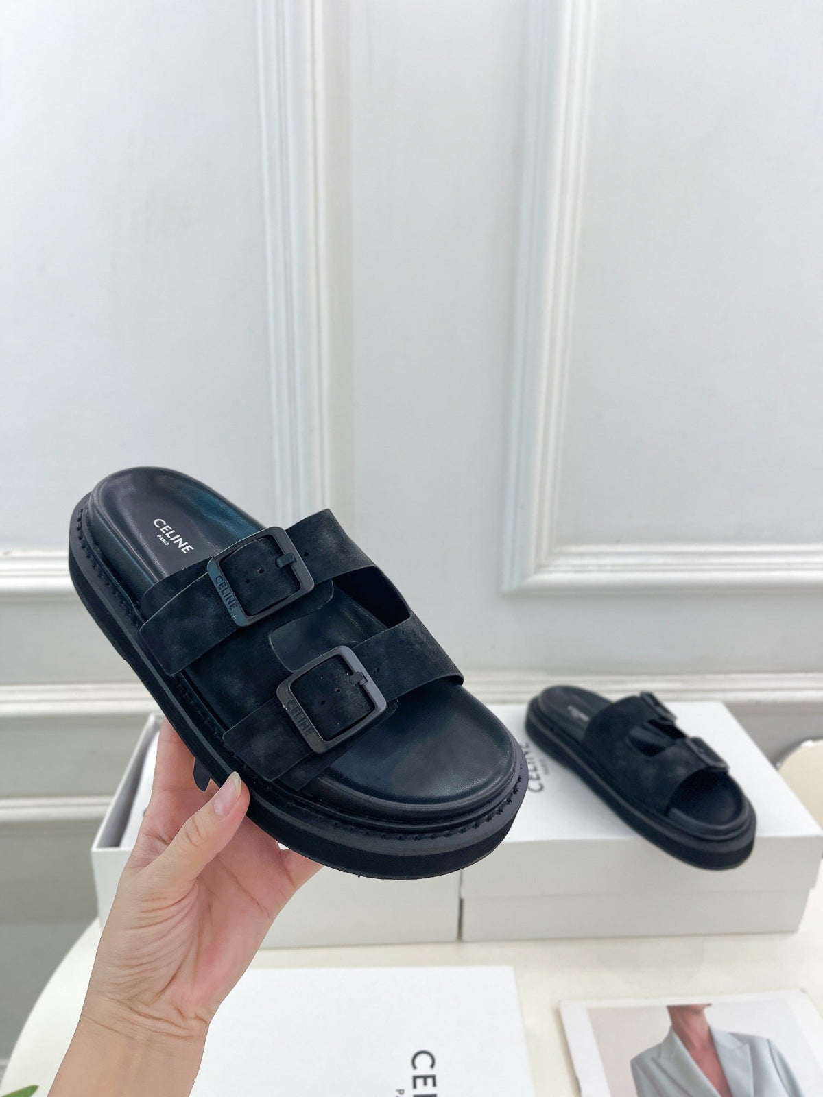 DAD SANDAL MULE IN BLACK SUEDE